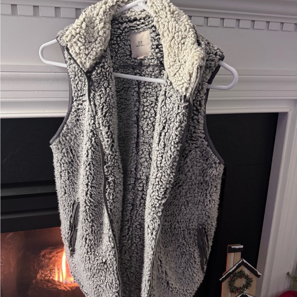 Thread & Supply Fluffy Sherpa Vest